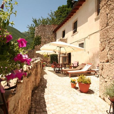 Sotto Il Castello Aparthotel Gagliano Aterno Εξωτερικό φωτογραφία