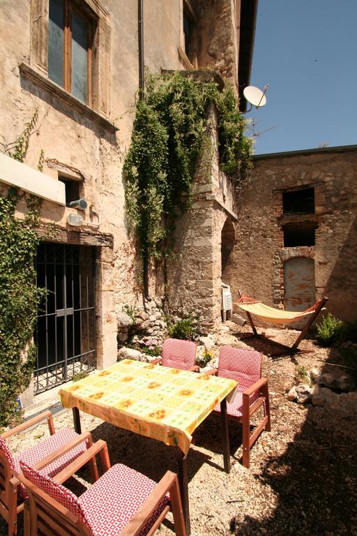 Sotto Il Castello Aparthotel Gagliano Aterno Εξωτερικό φωτογραφία