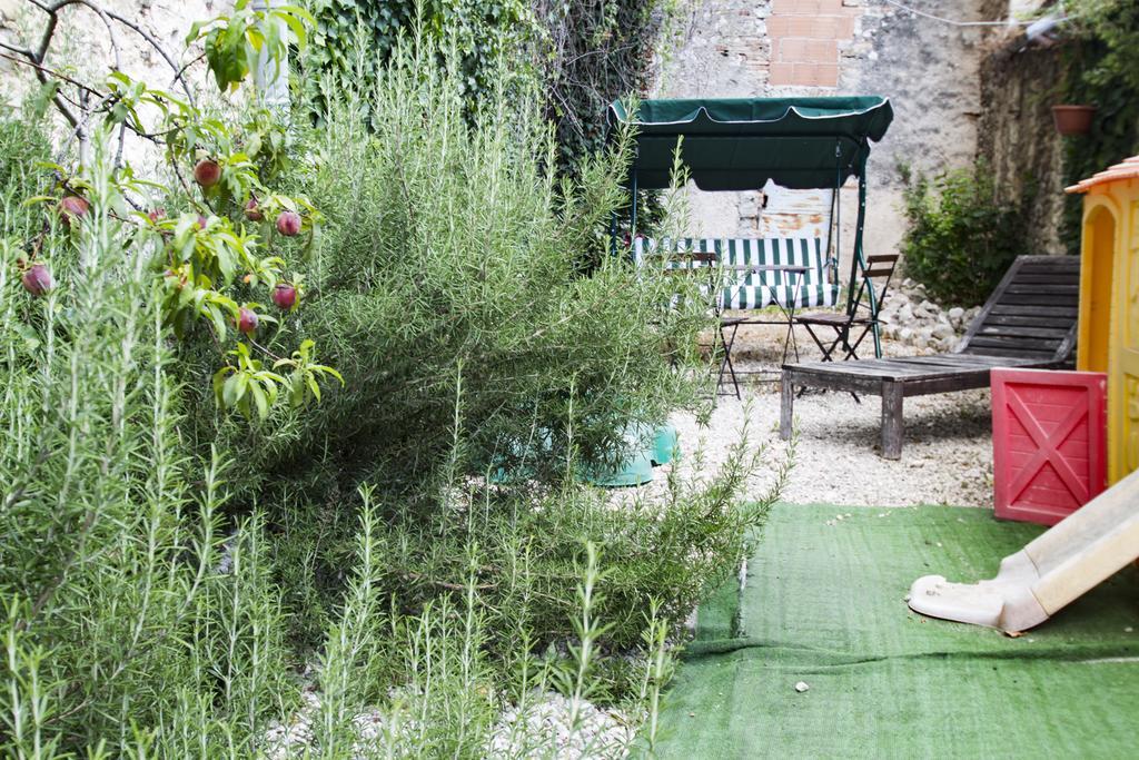 Sotto Il Castello Aparthotel Gagliano Aterno Εξωτερικό φωτογραφία
